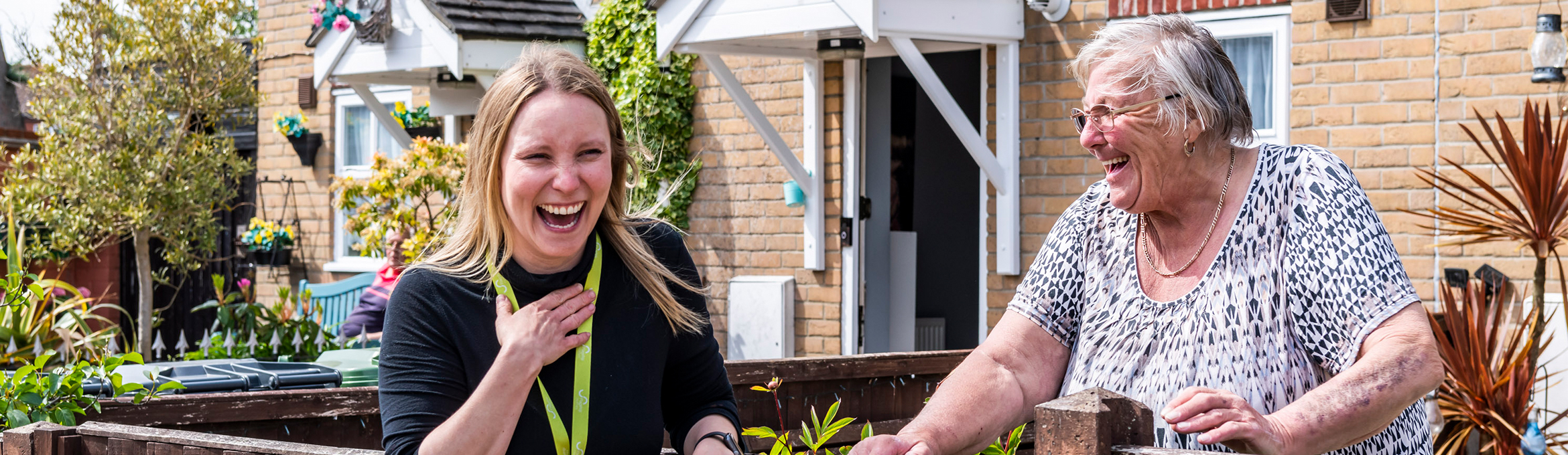 background banner lady laughing