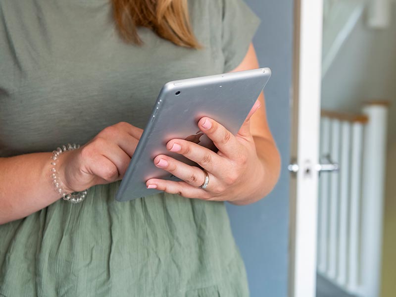 ipad in hand